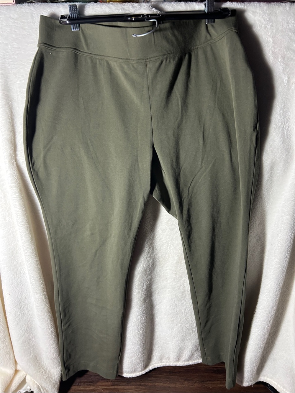 Lands end women L Olive Green Stretch Pull-On Bottoms